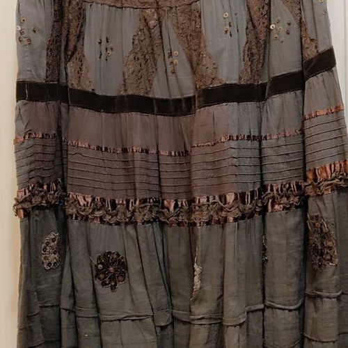 Zara maxi skirt with embroidery, like new, brown, size M 38 10