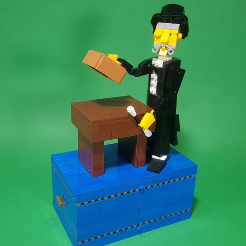Lego coin bank magician MOC used