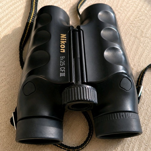 Nikon 9x25 CF II Compact binoculars like new with case
