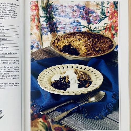 Good Housekeeping Complete Book of Desserts cookbook like new
