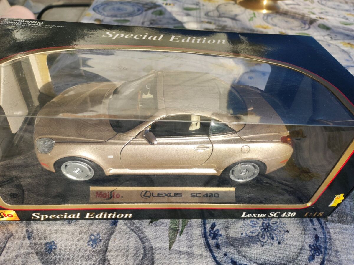 Maisto Lexus SC 430 модел мащаб 1/18… - € 38,00 - Vendora.bg