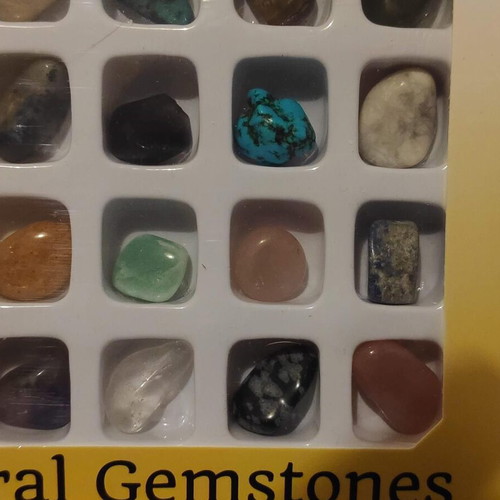 Collection of 20 natural semi-precious stones in box like new