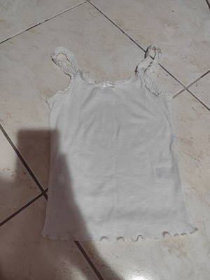 White sleeveless top H&M size small like new