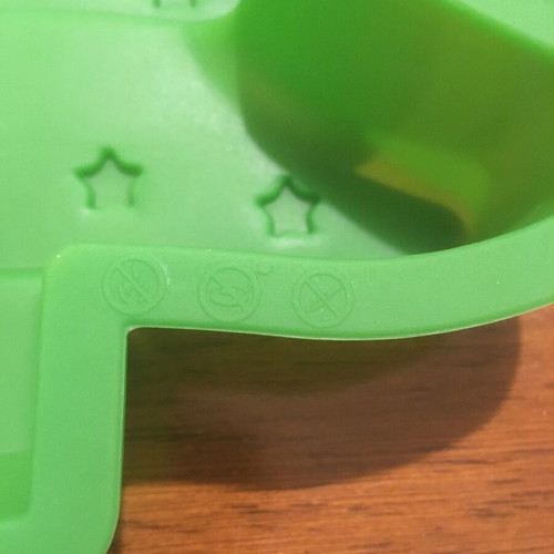 Lurch Silicone Christmas Tree Mold like new
