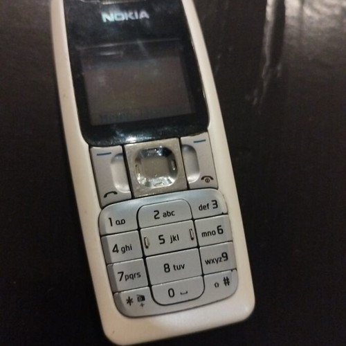 Nokia 2310 phone like new with new battery