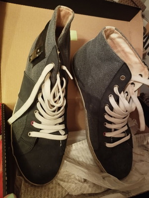 Men's sneakers used, size 43, gray