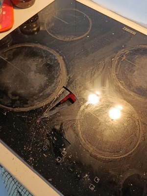 Zanussi ZHRN641K Ceramic Hob used with broken glass for spare parts