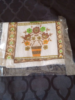 Vintage towel unused from 70s-80s, new