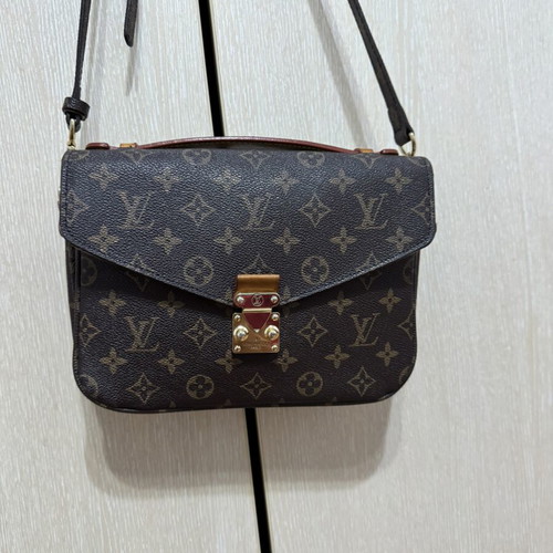 Louis Vuitton original women's bag, black and gold
