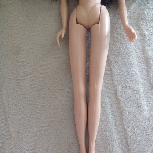 Doll 30 cm used for OOAK with jet black hair