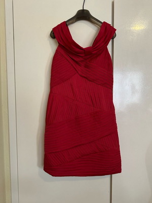 Red abiye dress M/L new with honeycomb texture and zipper