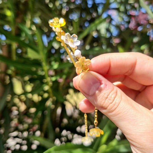 Women's handmade bracelet cuff, new, yellow gold tone
