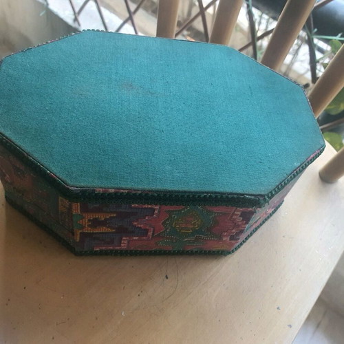 Vintage jewelry box like new, green