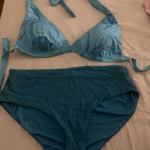 Swimsuit set XL used, elastic bottom