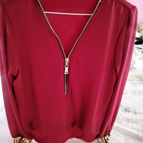 Formal handmade blouse like new, grenat with sequins