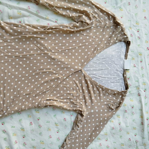 Long sleeve polka dot blouse like new, size S, white and brown