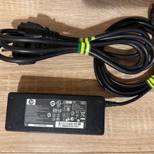 HP AC Adapter 90W used, model PPP012H-S