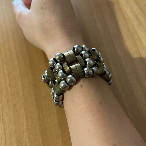 Bracelet elastic and fitted with beads new