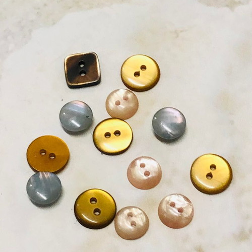 Sewing buttons pack new, 13 pcs