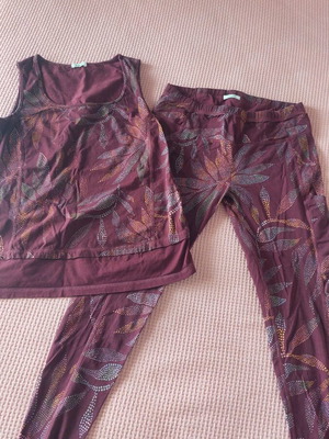 Waschbär sports set like new, burgundy, size 42