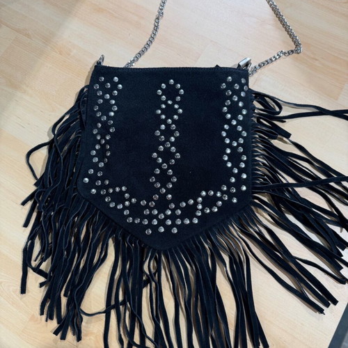Castor shoulder bag like new with studs, black