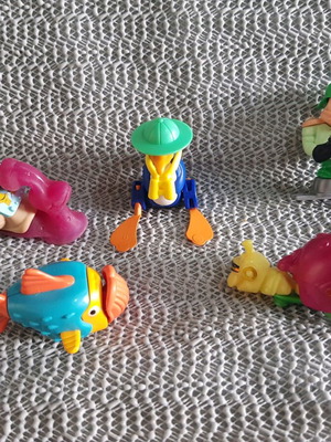 Kinder Surprise pack of five small toys from the 90s used