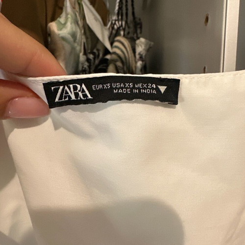 Zara top like new, white, size XS