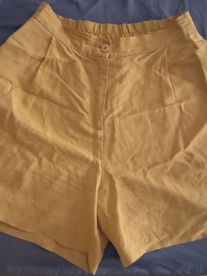 Moutaki yellow shorts size L, like new, SS 2025 collection