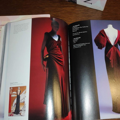 Fashion History 2-volume set in slipcase like new, English edition