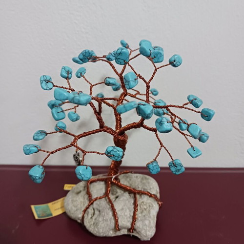 Tree made of copper wire and semi-precious stones new
