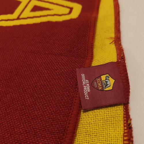 Official boutique scarves from football clubs
