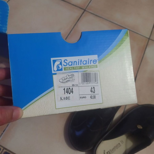 Sanitaire men's slippers size 41 like new, black and brown