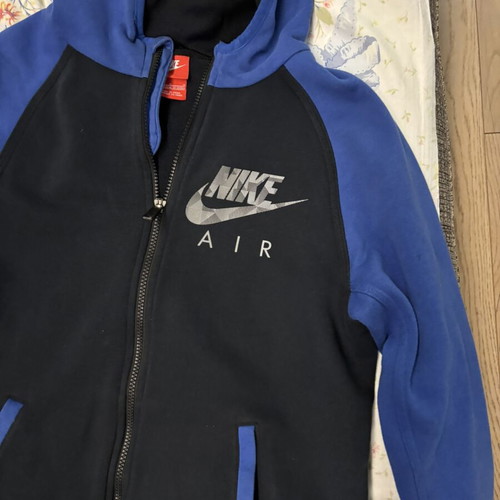 Nike sweatshirt for children up to 13 years