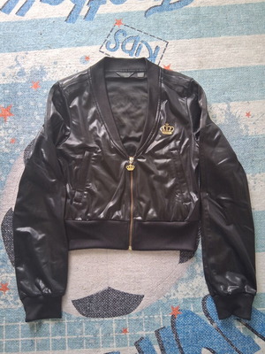 Γυναικείο jacket Adidas respect me × Missy Elliott σαν καινούργιο, μαύρο με χρυσές λεπτομέρειες