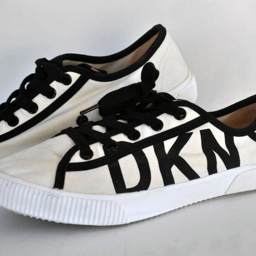 DKNY white canvas sneakers slightly used, size 37.5