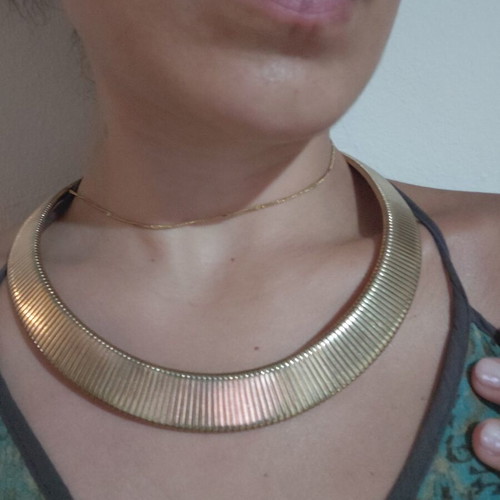 Necklace chic gold tone like new