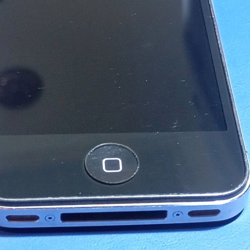 iPhone 4s used with central button issue