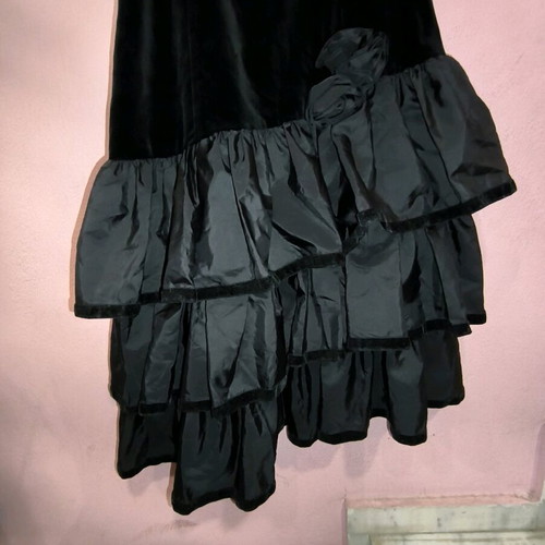 Vintage theatrical dress velvet and taffeta like new, black