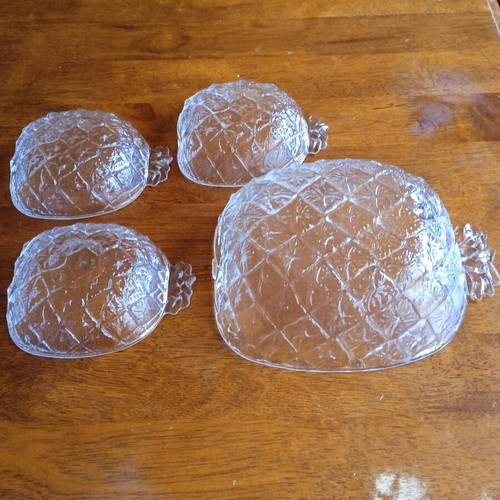 Glass Serving Bowls Set with Pineapple Design like new