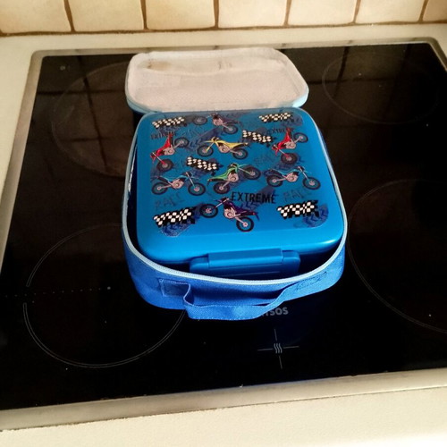 Lunch Box new with ice pack, thermos, spoon, fork and insulated bag