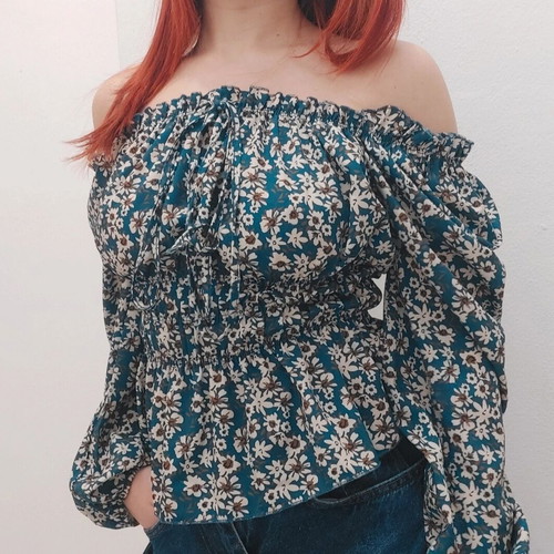 Floral off-shoulder blouse size Small like new, white and blue