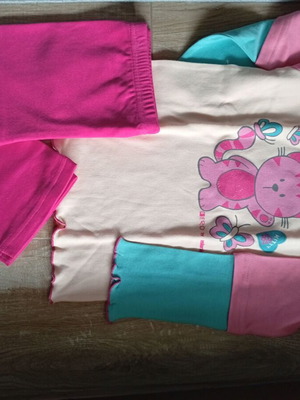 Girls' pajamas new, size 4, pink