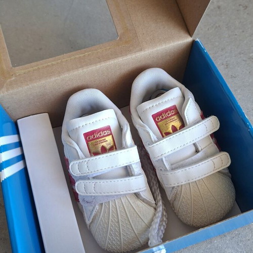 Adidas baby shoes pink white new in box size 18