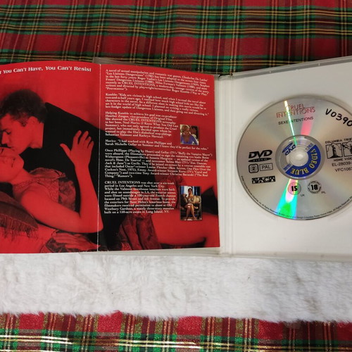 Cruel Intentions 1999 DVD used, romantic thriller with subtitles