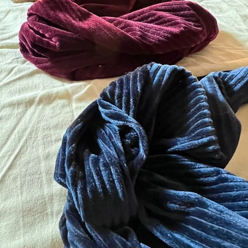 Hairbands set of 4 like new, multicolor corduroy and summer styles