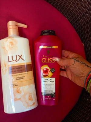 Care set with body wash and shampoo used