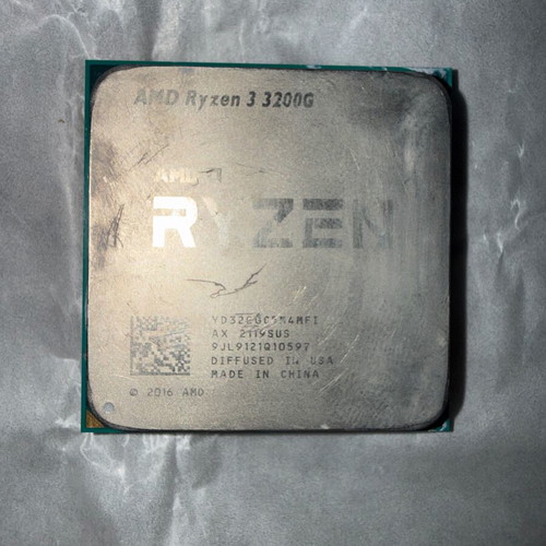 Ryzen 3 3200G CPU like new with stock cooler