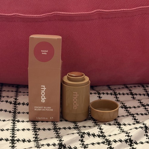 Rhode Pocket Blush Toasted Teddy new unused