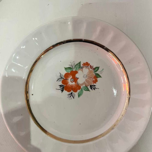 Set of 6 vintage porcelain plates used, Soviet origin, 17cm/15cm