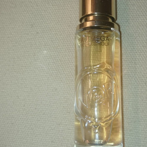 Viktor & Rolf Eau Mega perfume 20ml, practical size for bag